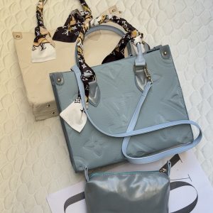 کیف دستی دوکاره اسپرت دخترانه لوئی ویتون مدل 709 مشکی با طراحی شیک