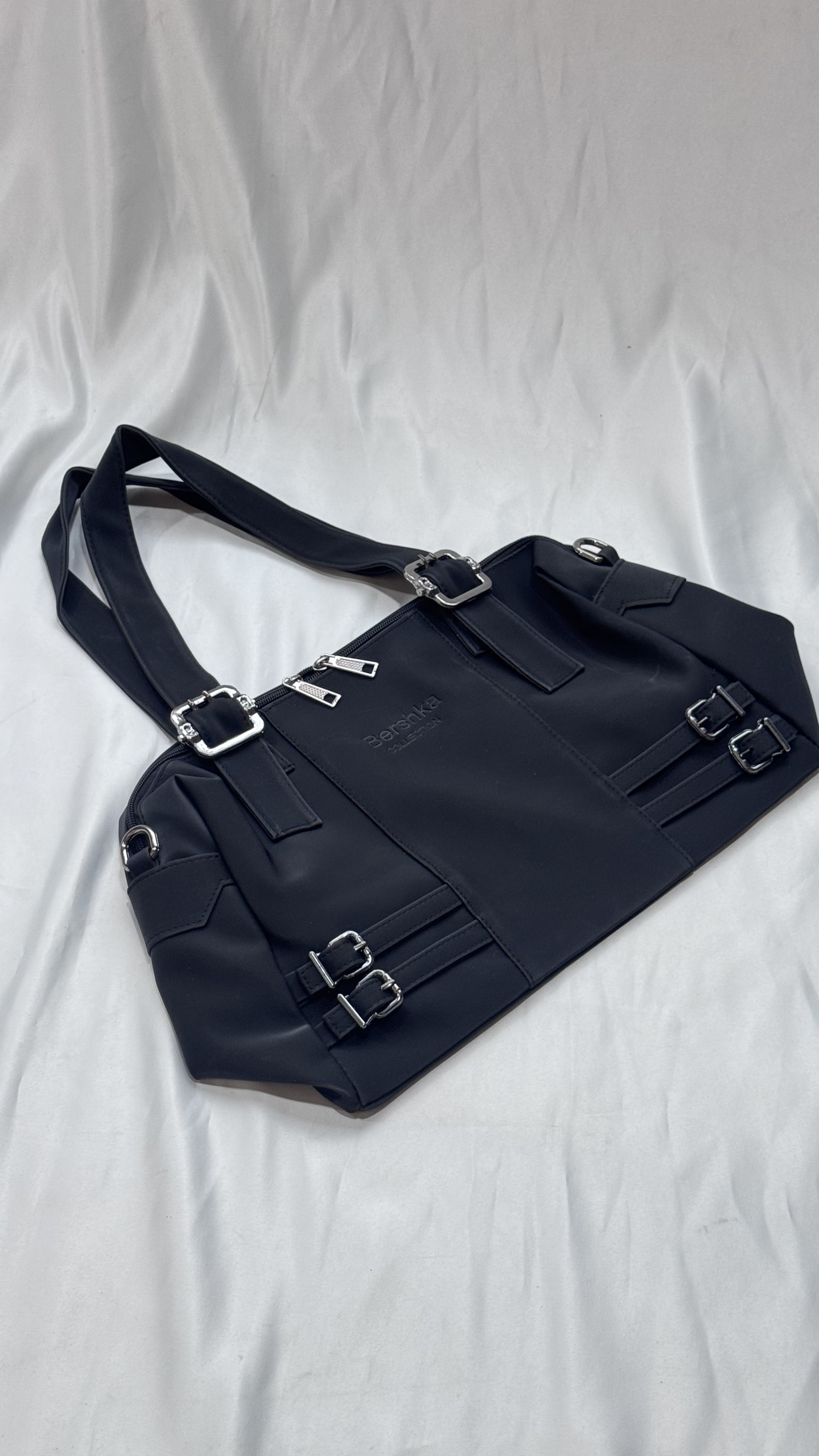 IMG_2998 کیف دستی دوشی اسپورت برشکا نانسی سگک دار | 944 - Image 1