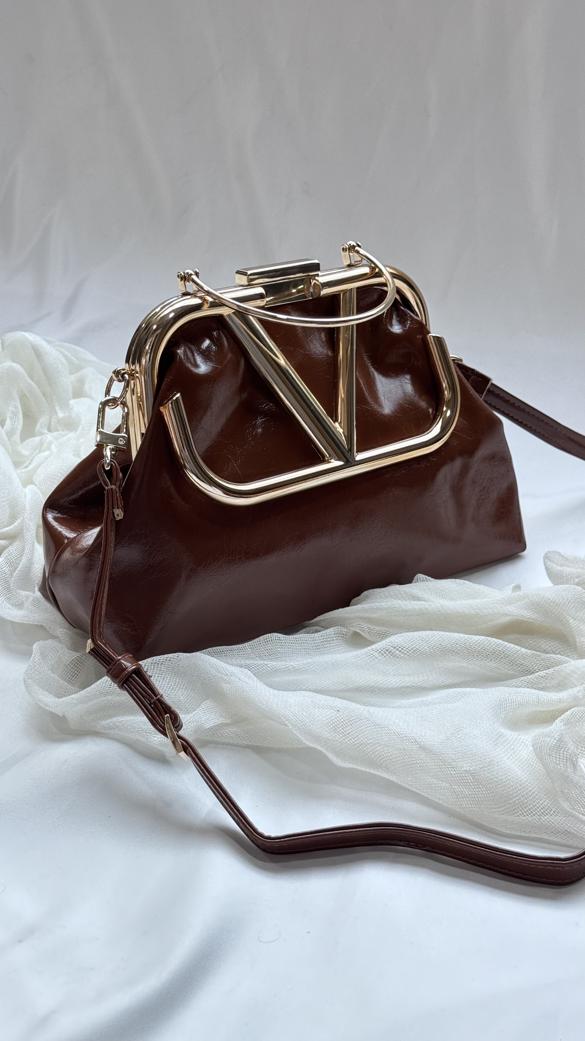 IMG_3197 کیف دستی دوشی مجلسی زنانه ولنتینو گلد | 944 - Image 1