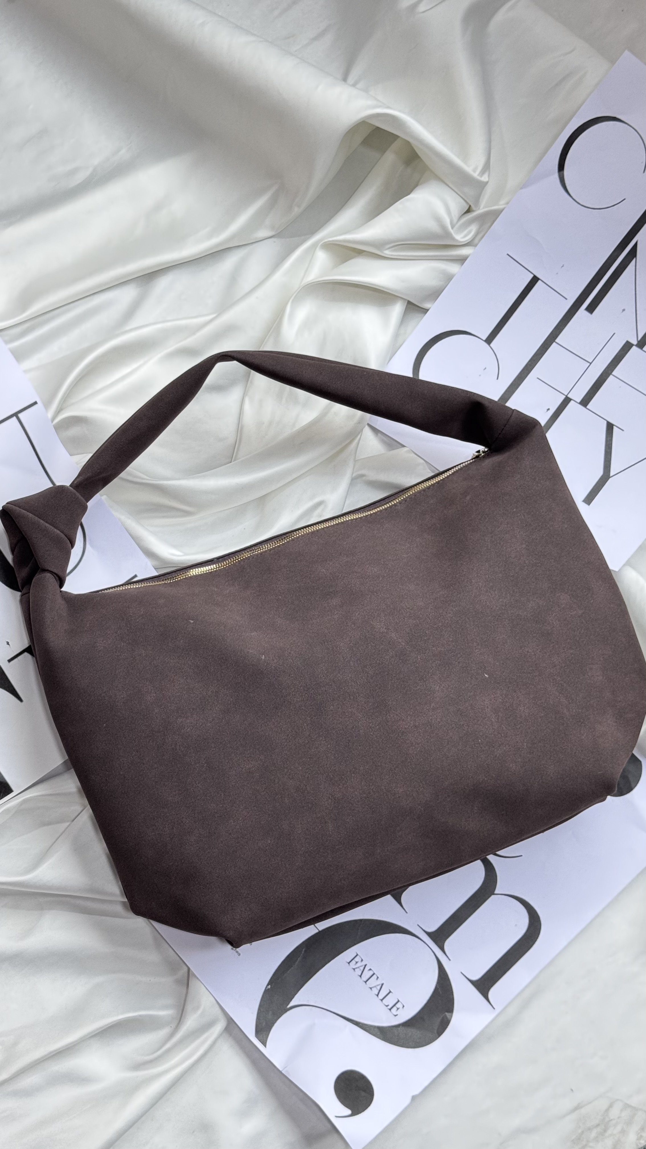 IMG_5459 کیف دستی دوشی فانتزی دخترانه جیر دسته گره ای | 965 - Image 1