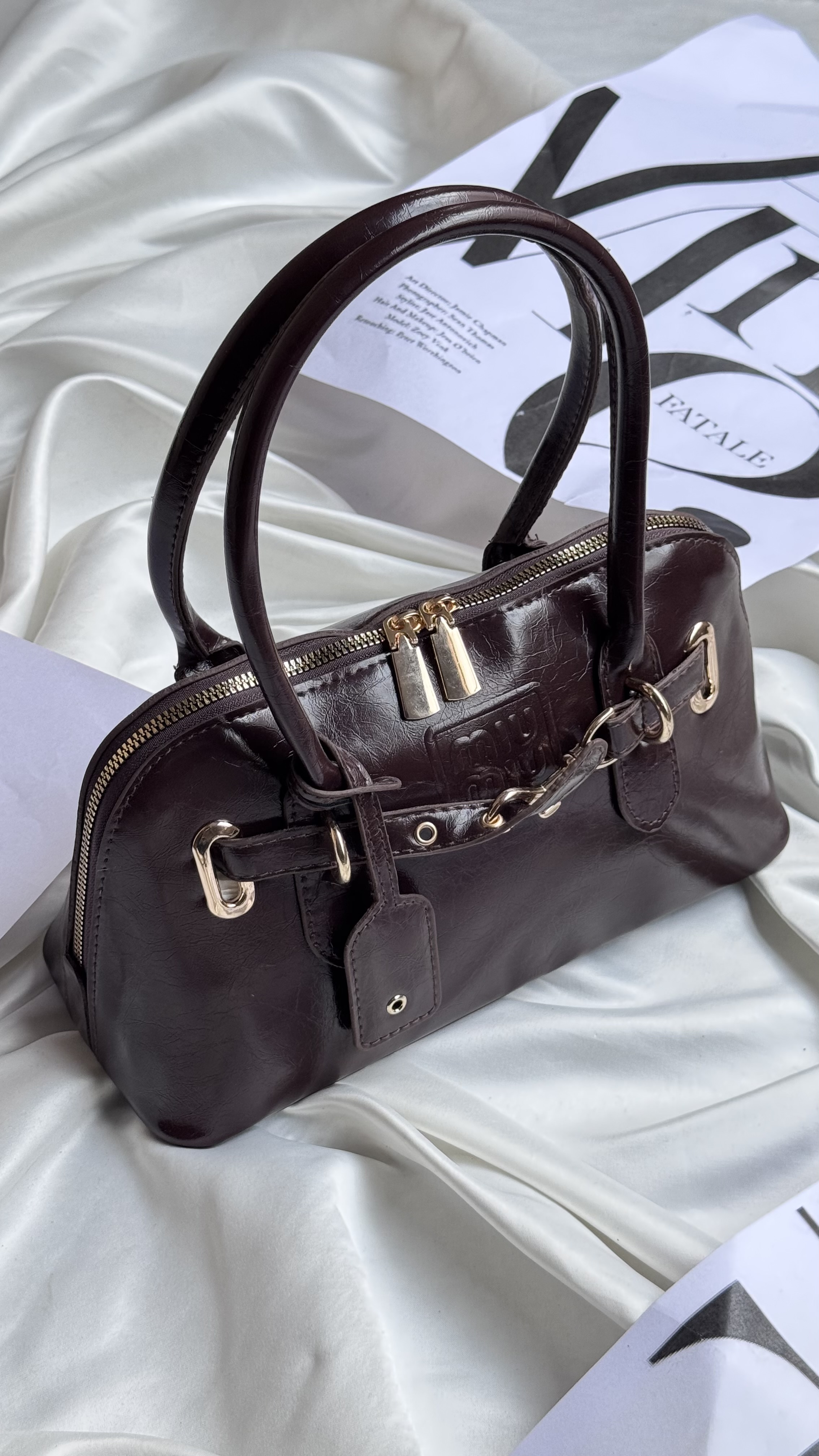 IMG_5523 کیف دستی دوشی فانتزی دخترانه نیم گرد لوگنر میو میو | 965 - Image 1