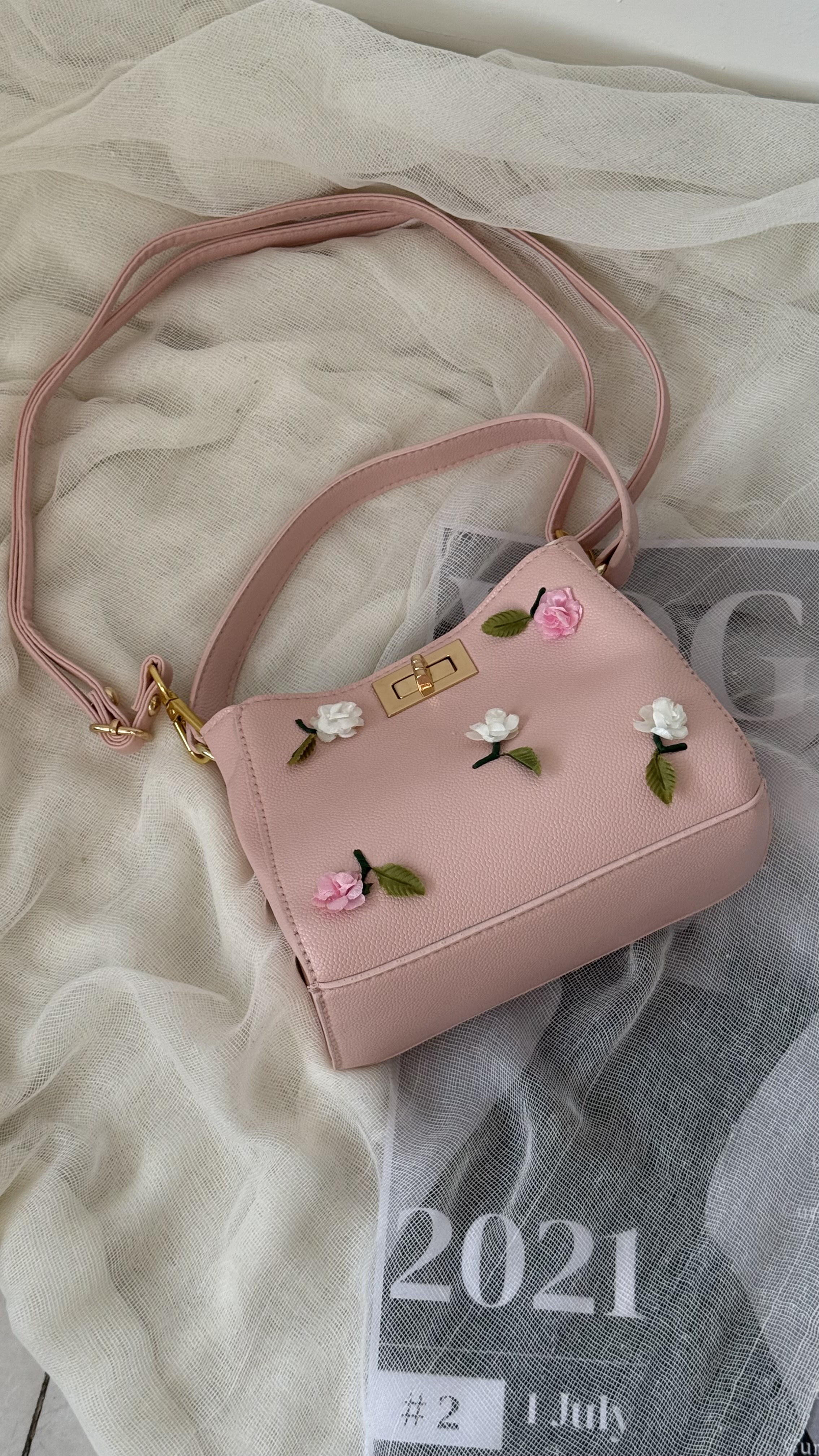 IMG_5653 کیف دستی دوشی گل گلی لیمویی | 847 - Image 1